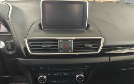 Mazda 3, 2015 год, 948 000 рублей, 14 фотография