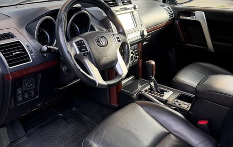 Toyota Land Cruiser Prado 150 рестайлинг 2, 2016 год, 3 500 000 рублей, 8 фотография
