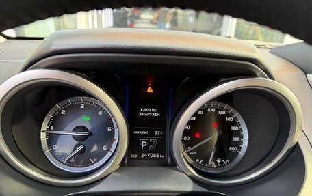 Toyota Land Cruiser Prado 150 рестайлинг 2, 2016 год, 3 500 000 рублей, 11 фотография