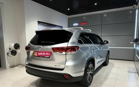 Toyota Highlander III, 2016 год, 2 990 000 рублей, 5 фотография