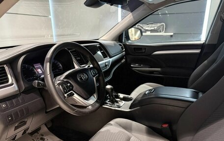 Toyota Highlander III, 2016 год, 2 990 000 рублей, 14 фотография