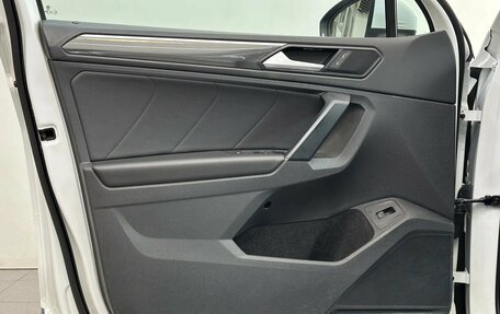 Volkswagen Tiguan II, 2020 год, 3 100 000 рублей, 24 фотография