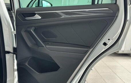 Volkswagen Tiguan II, 2020 год, 3 100 000 рублей, 28 фотография