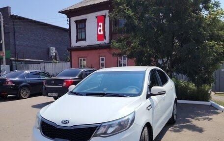 KIA Rio III рестайлинг, 2015 год, 680 000 рублей, 2 фотография