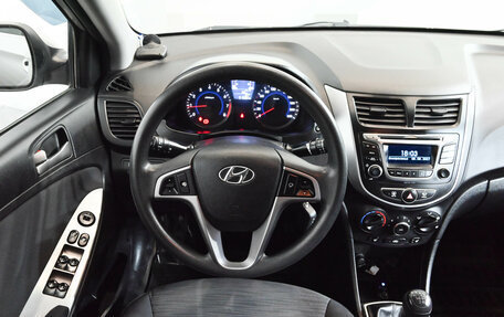 Hyundai Solaris II рестайлинг, 2016 год, 1 020 000 рублей, 11 фотография