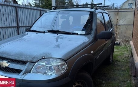 Chevrolet Niva I рестайлинг, 2011 год, 400 000 рублей, 3 фотография