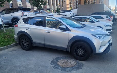 Toyota RAV4, 2017 год, 2 100 000 рублей, 6 фотография