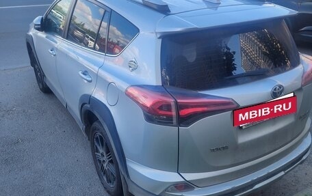 Toyota RAV4, 2017 год, 2 100 000 рублей, 5 фотография