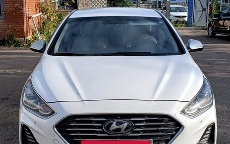 Hyundai Sonata VII, 2019 год, 900 000 рублей, 3 фотография