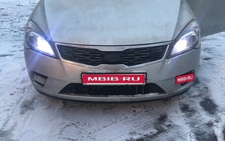 KIA cee'd I рестайлинг, 2011 год, 850 000 рублей, 2 фотография