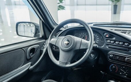 Chevrolet Niva I рестайлинг, 2016 год, 599 000 рублей, 9 фотография