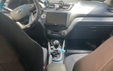 KIA Rio III рестайлинг, 2013 год, 830 000 рублей, 10 фотография