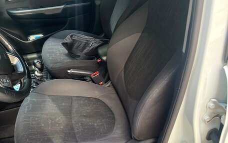 KIA Rio III рестайлинг, 2013 год, 830 000 рублей, 14 фотография