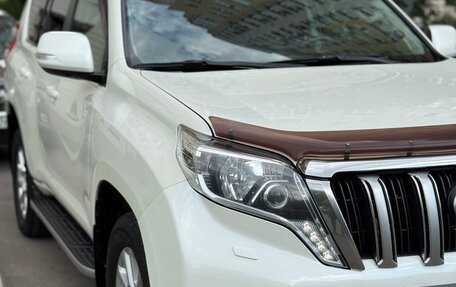 Toyota Land Cruiser Prado 150 рестайлинг 2, 2016 год, 3 100 000 рублей, 2 фотография
