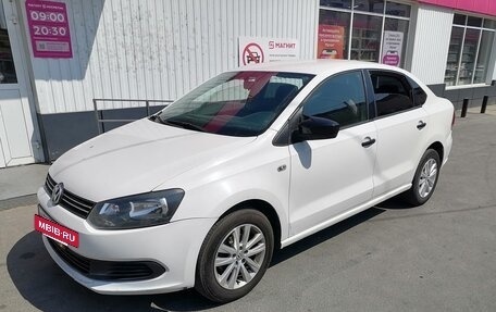 Volkswagen Polo VI (EU Market), 2013 год, 425 000 рублей, 4 фотография