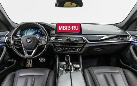 BMW 5 серия, 2017 год, 3 488 000 рублей, 14 фотография