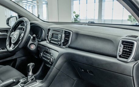 KIA Sportage IV рестайлинг, 2018 год, 1 803 000 рублей, 12 фотография