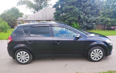 KIA cee'd I рестайлинг, 2011 год, 685 000 рублей, 3 фотография