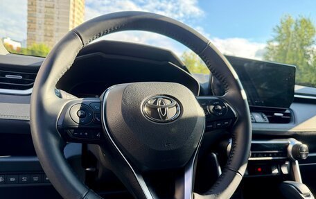 Toyota RAV4, 2025 год, 3 850 000 рублей, 6 фотография