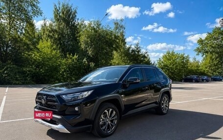 Toyota RAV4, 2025 год, 3 850 000 рублей, 2 фотография