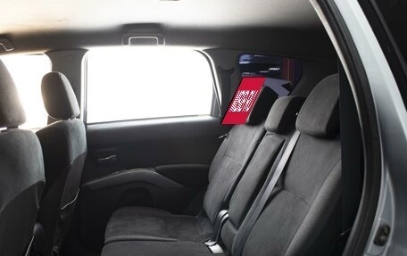 Mitsubishi Outlander III рестайлинг 3, 2007 год, 990 000 рублей, 8 фотография