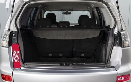 Mitsubishi Outlander III рестайлинг 3, 2007 год, 990 000 рублей, 18 фотография