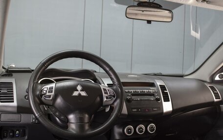 Mitsubishi Outlander III рестайлинг 3, 2007 год, 890 000 рублей, 5 фотография