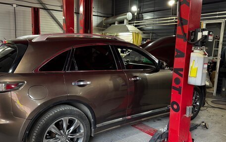 Infiniti FX I, 2007 год, 1 290 000 рублей, 7 фотография