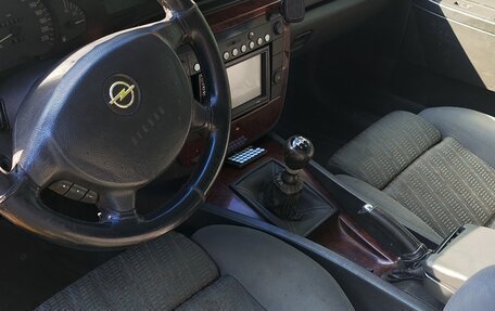 Opel Omega B, 2000 год, 250 000 рублей, 4 фотография