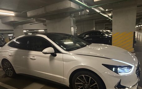 Hyundai Sonata VIII, 2021 год, 2 550 000 рублей, 2 фотография