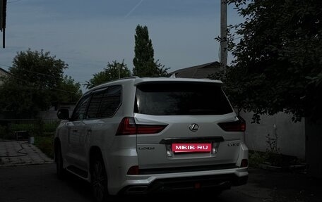 Lexus LX III, 2017 год, 9 000 000 рублей, 3 фотография