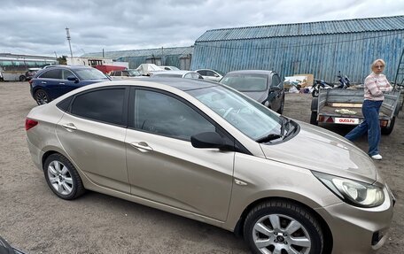 Hyundai Solaris II рестайлинг, 2012 год, 545 000 рублей, 3 фотография
