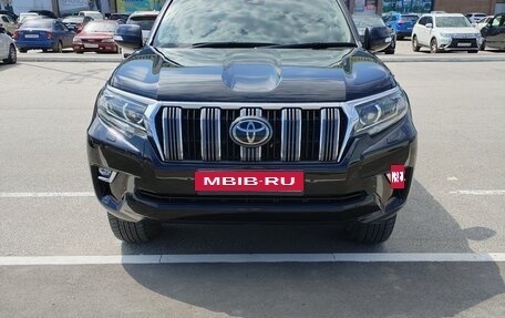 Toyota Land Cruiser Prado 150 рестайлинг 2, 2021 год, 5 150 000 рублей, 1 фотография