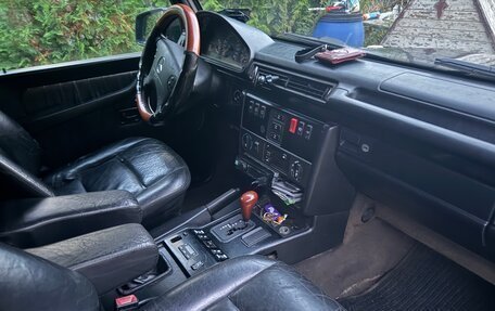 Mercedes-Benz G-Класс W463 рестайлинг _ii, 1996 год, 1 800 000 рублей, 13 фотография