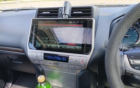 Toyota Land Cruiser Prado 150 рестайлинг 2, 2021 год, 5 150 000 рублей, 10 фотография