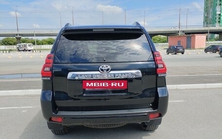 Toyota Land Cruiser Prado 150 рестайлинг 2, 2021 год, 5 150 000 рублей, 12 фотография