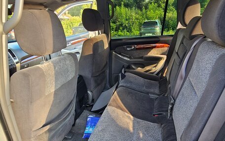 Toyota Land Cruiser Prado 120 рестайлинг, 2006 год, 1 300 000 рублей, 12 фотография