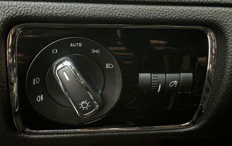 Skoda Superb III рестайлинг, 2014 год, 1 090 000 рублей, 11 фотография