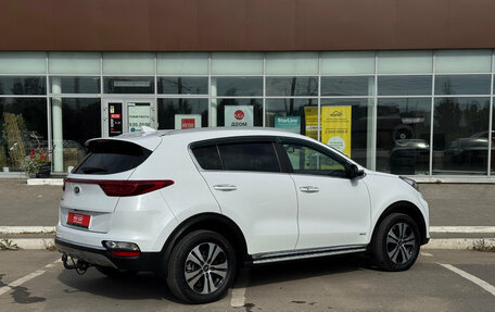 KIA Sportage IV рестайлинг, 2020 год, 2 390 000 рублей, 4 фотография