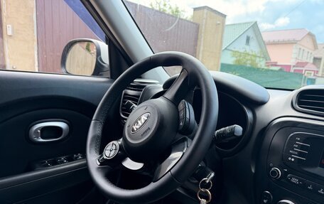KIA Soul II рестайлинг, 2014 год, 1 000 000 рублей, 10 фотография
