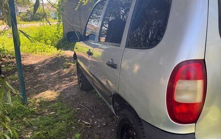 Chevrolet Niva I рестайлинг, 2005 год, 270 000 рублей, 2 фотография