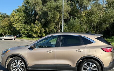Ford Escape, 2021 год, 2 050 000 рублей, 2 фотография