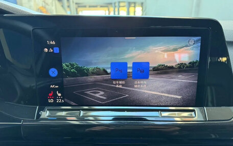 Volkswagen Golf VIII, 2022 год, 2 245 000 рублей, 9 фотография