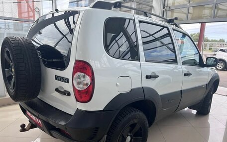 Chevrolet Niva I рестайлинг, 2017 год, 705 000 рублей, 4 фотография