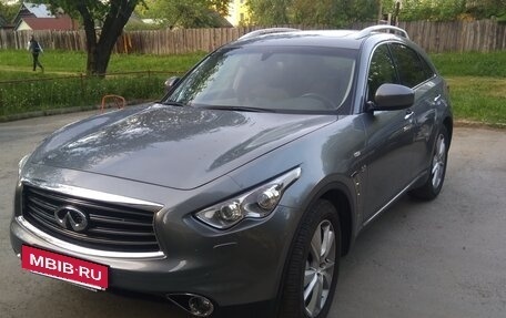 Infiniti QX70, 2017 год, 3 150 000 рублей, 10 фотография