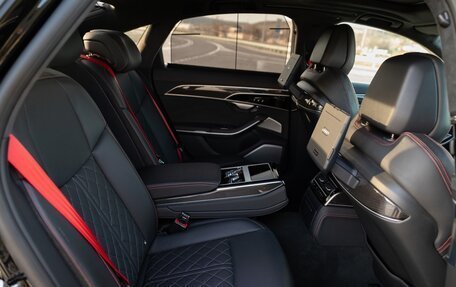 Audi S8, 2021 год, 13 999 999 рублей, 9 фотография