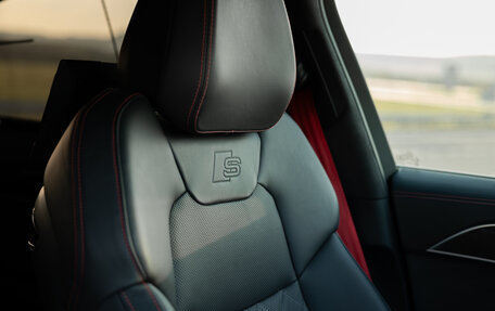 Audi S8, 2021 год, 13 999 999 рублей, 7 фотография