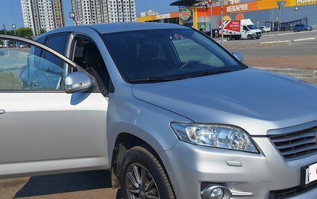 Toyota RAV4, 2010 год, 1 900 000 рублей, 4 фотография