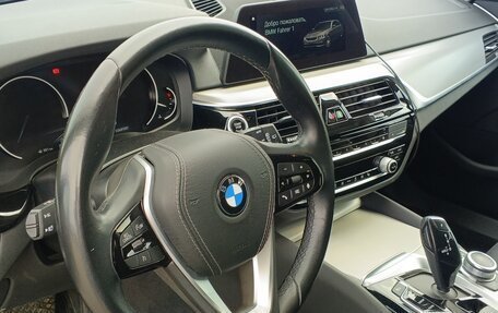 BMW 5 серия, 2019 год, 3 950 000 рублей, 15 фотография