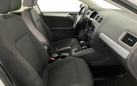 Volkswagen Jetta VI, 2017 год, 1 450 000 рублей, 13 фотография